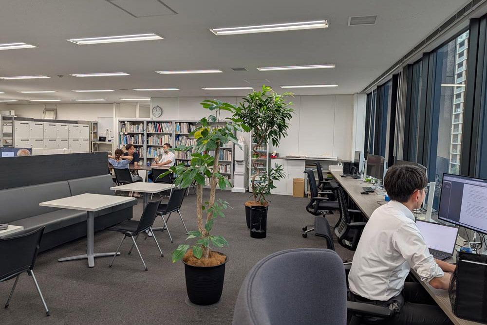 オフィス 社内 写真3